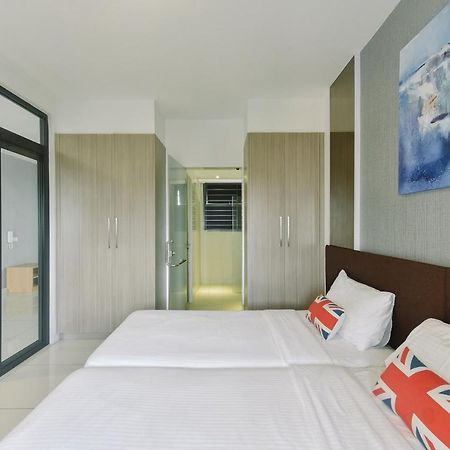 1 Tebrau Suites By Subhome Johor Bahru Exteriör bild