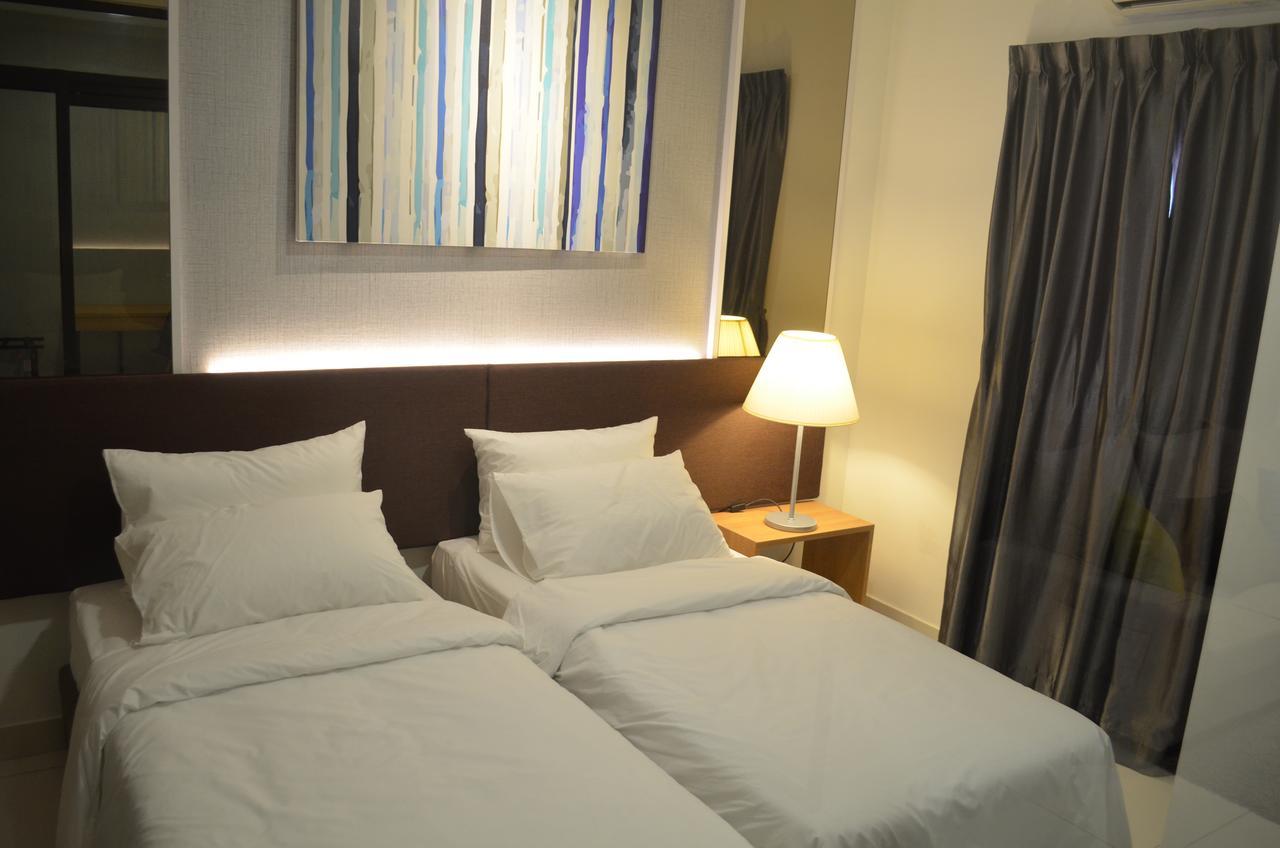 1 Tebrau Suites By Subhome Johor Bahru Exteriör bild