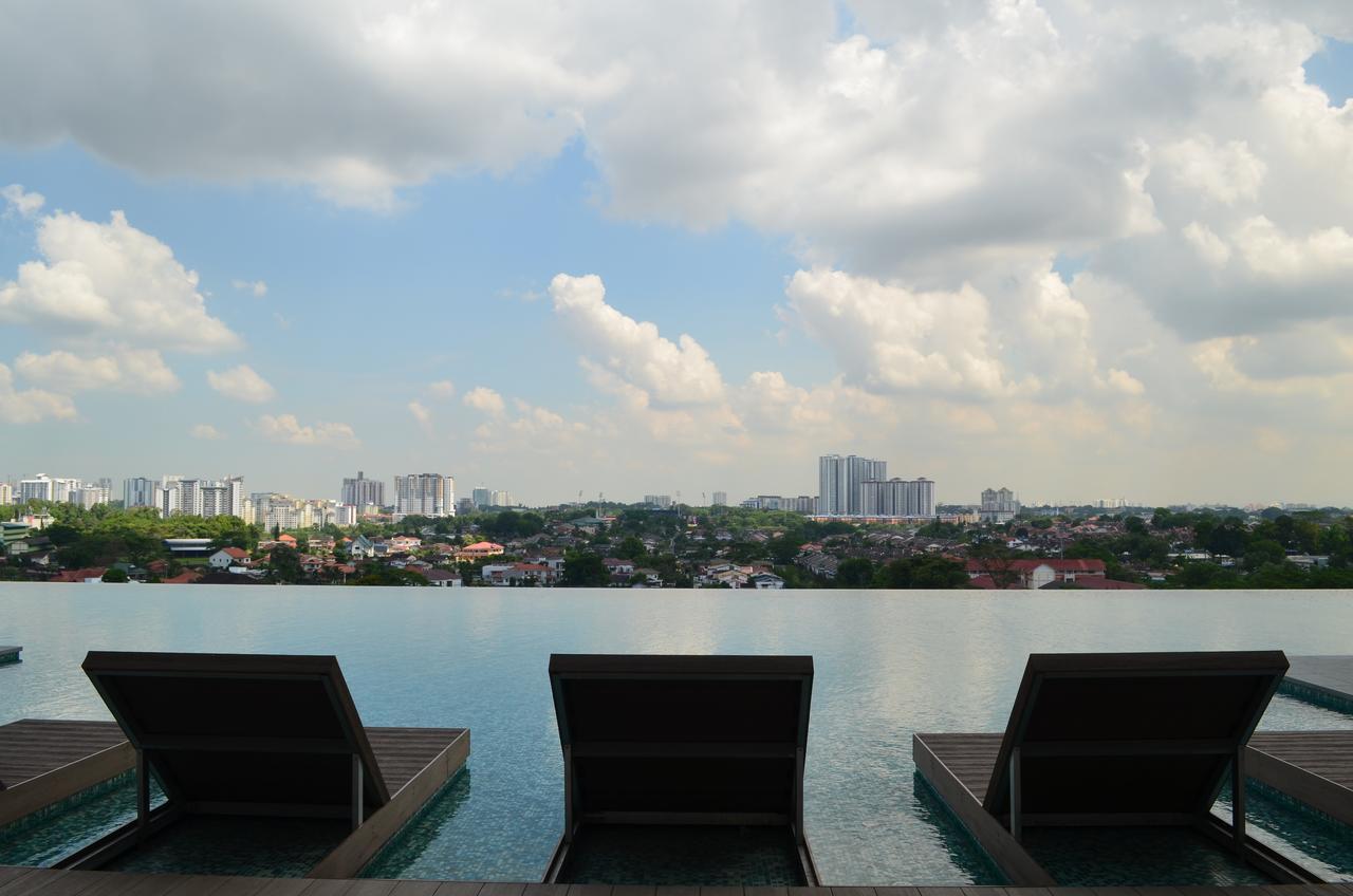 1 Tebrau Suites By Subhome Johor Bahru Exteriör bild