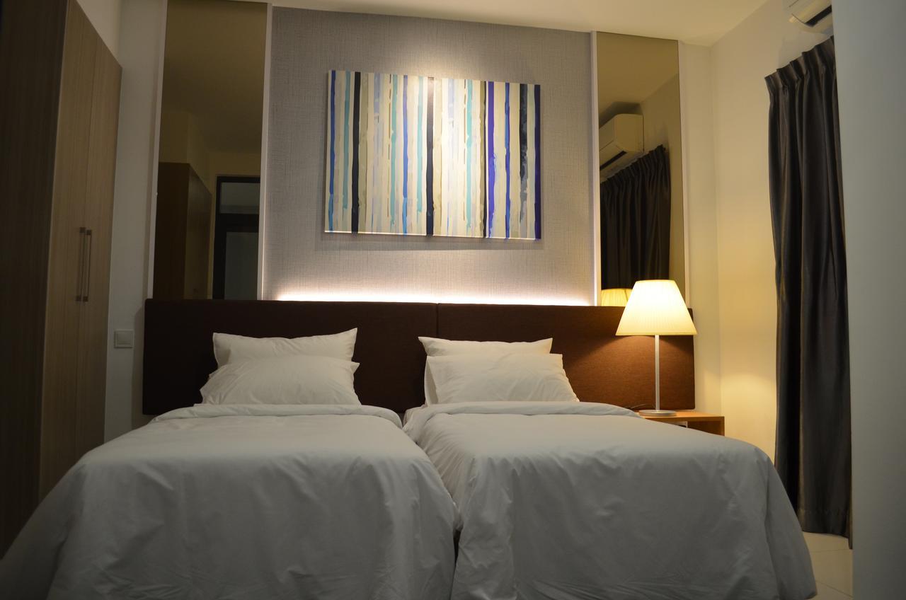 1 Tebrau Suites By Subhome Johor Bahru Exteriör bild