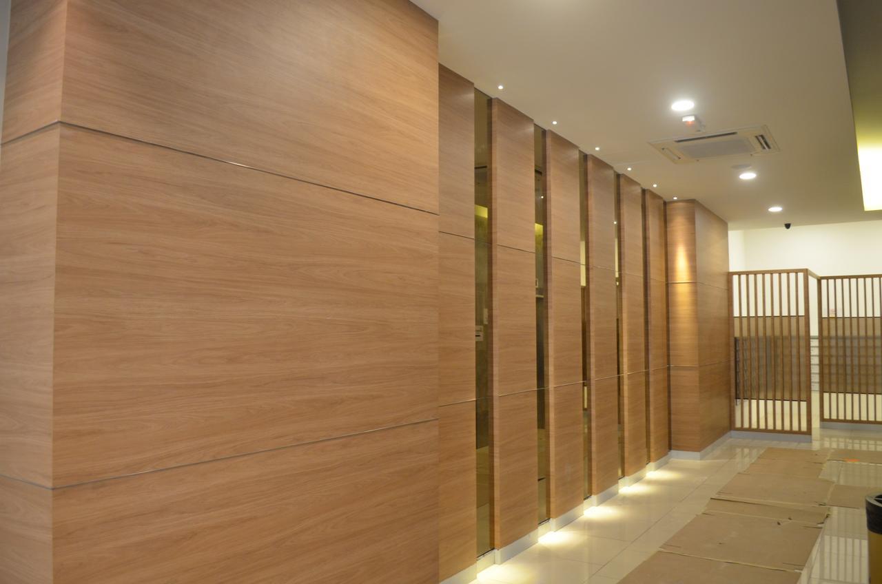 1 Tebrau Suites By Subhome Johor Bahru Exteriör bild