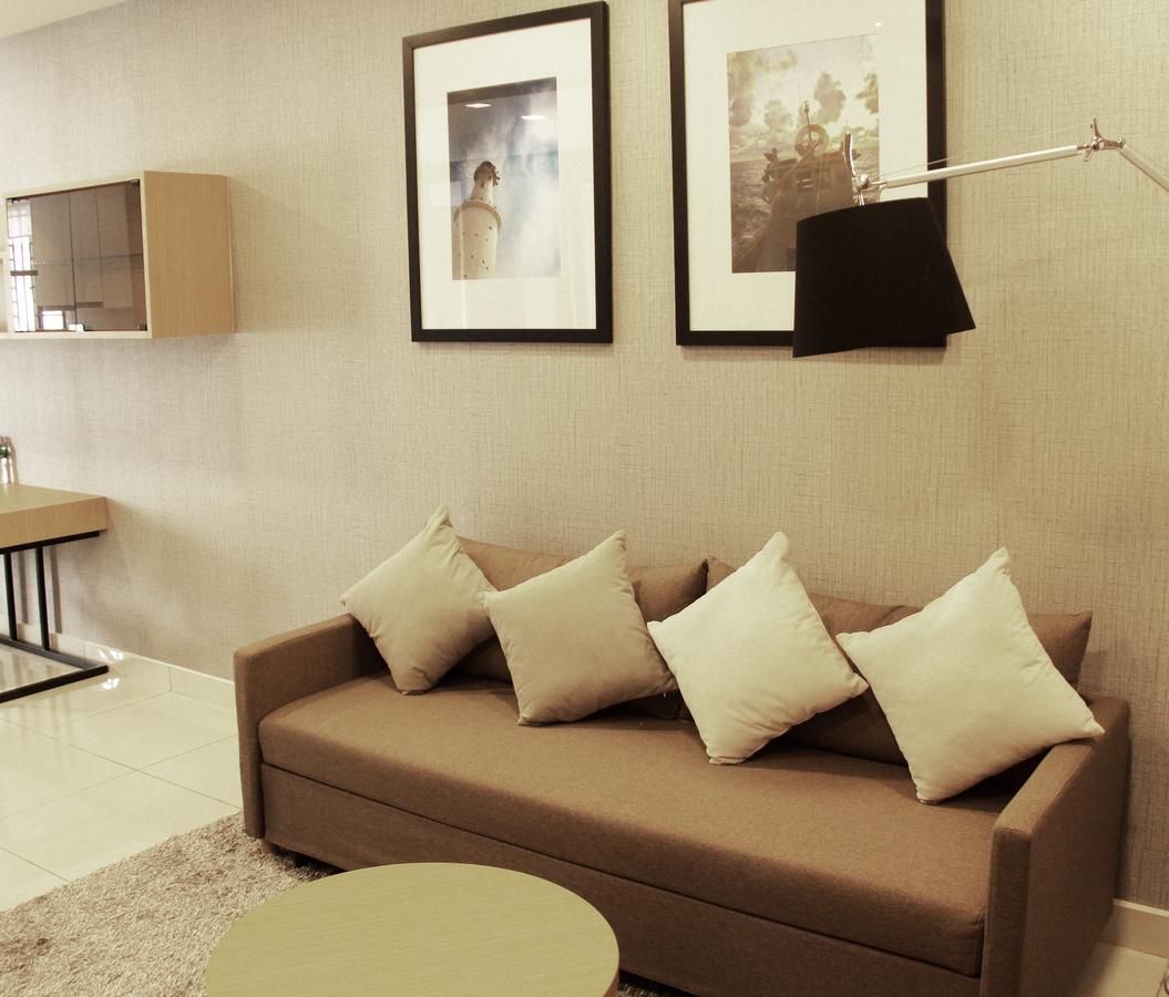 1 Tebrau Suites By Subhome Johor Bahru Exteriör bild