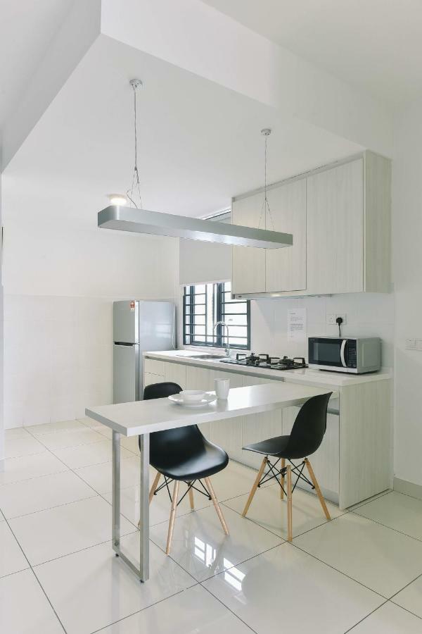1 Tebrau Suites By Subhome Johor Bahru Exteriör bild