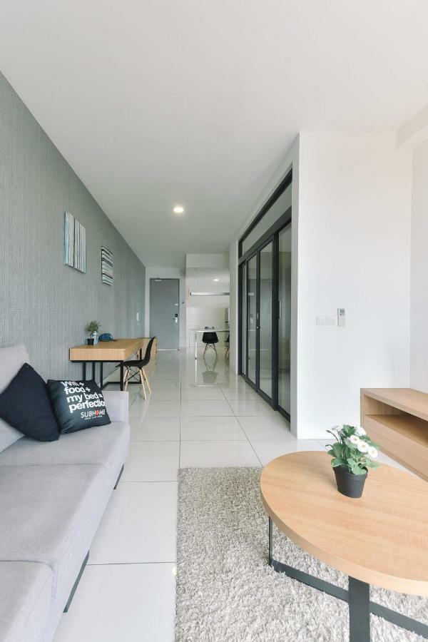 1 Tebrau Suites By Subhome Johor Bahru Exteriör bild